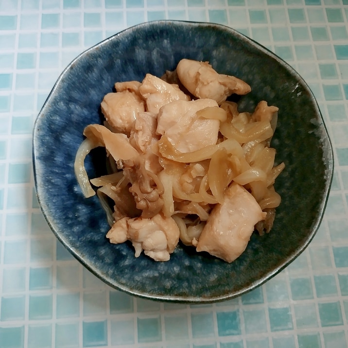 鶏もも肉と玉ねぎとまいたけの炒め物